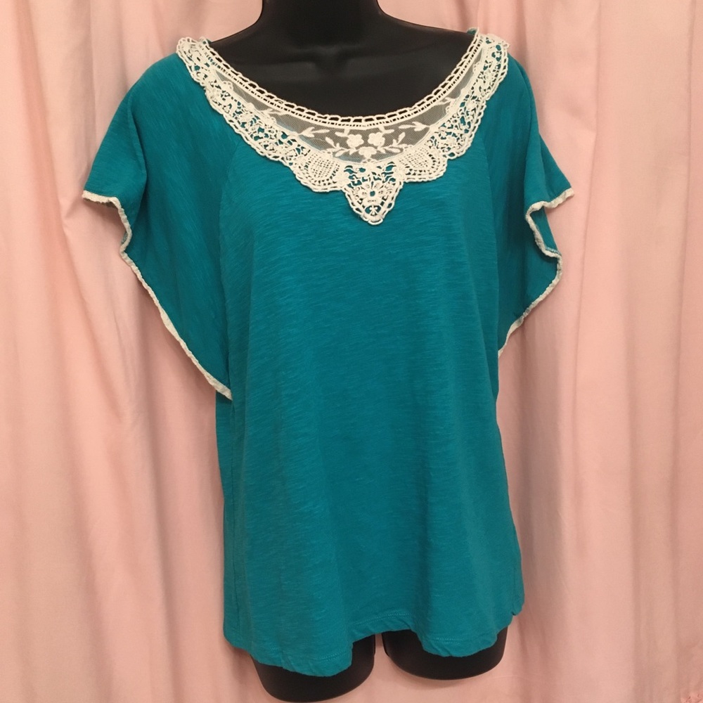 Fresh turquoise lace & embroidered top size medium